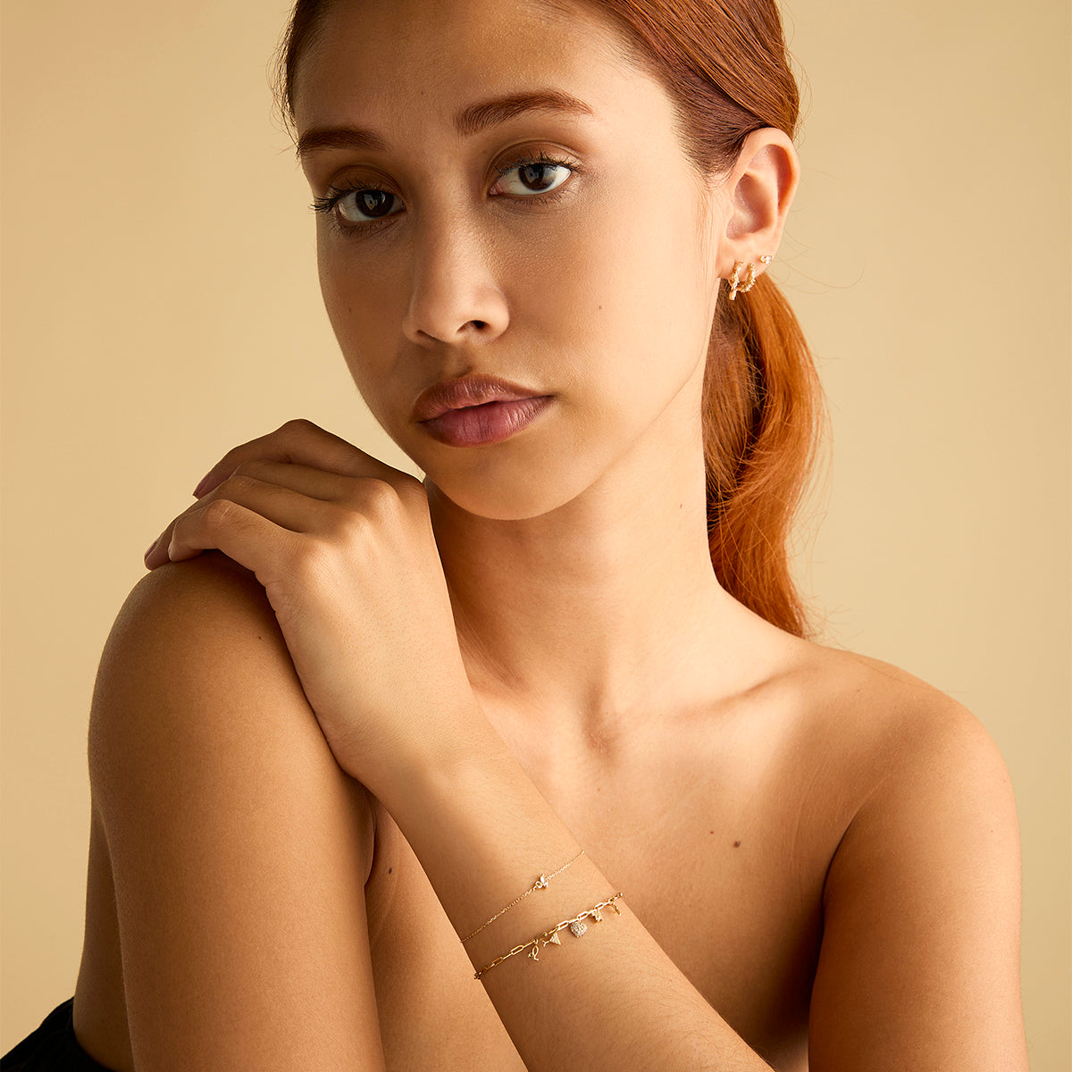 White Topaz Cluster Bracelet in 9k Gold-Astrid &amp; Miyu