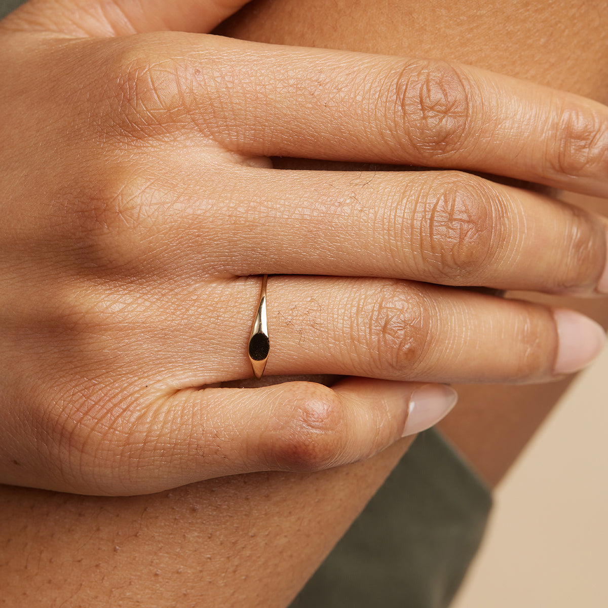 Graduation Gifts - Signet Ring in Solid Gold - Signet Ring - Astrid &amp; Miyu