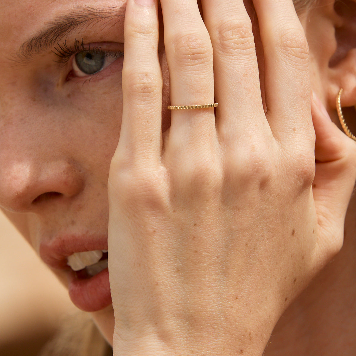 Rings - Ridged Band Ring in Solid Gold - Band Rings - Astrid &amp; Miyu