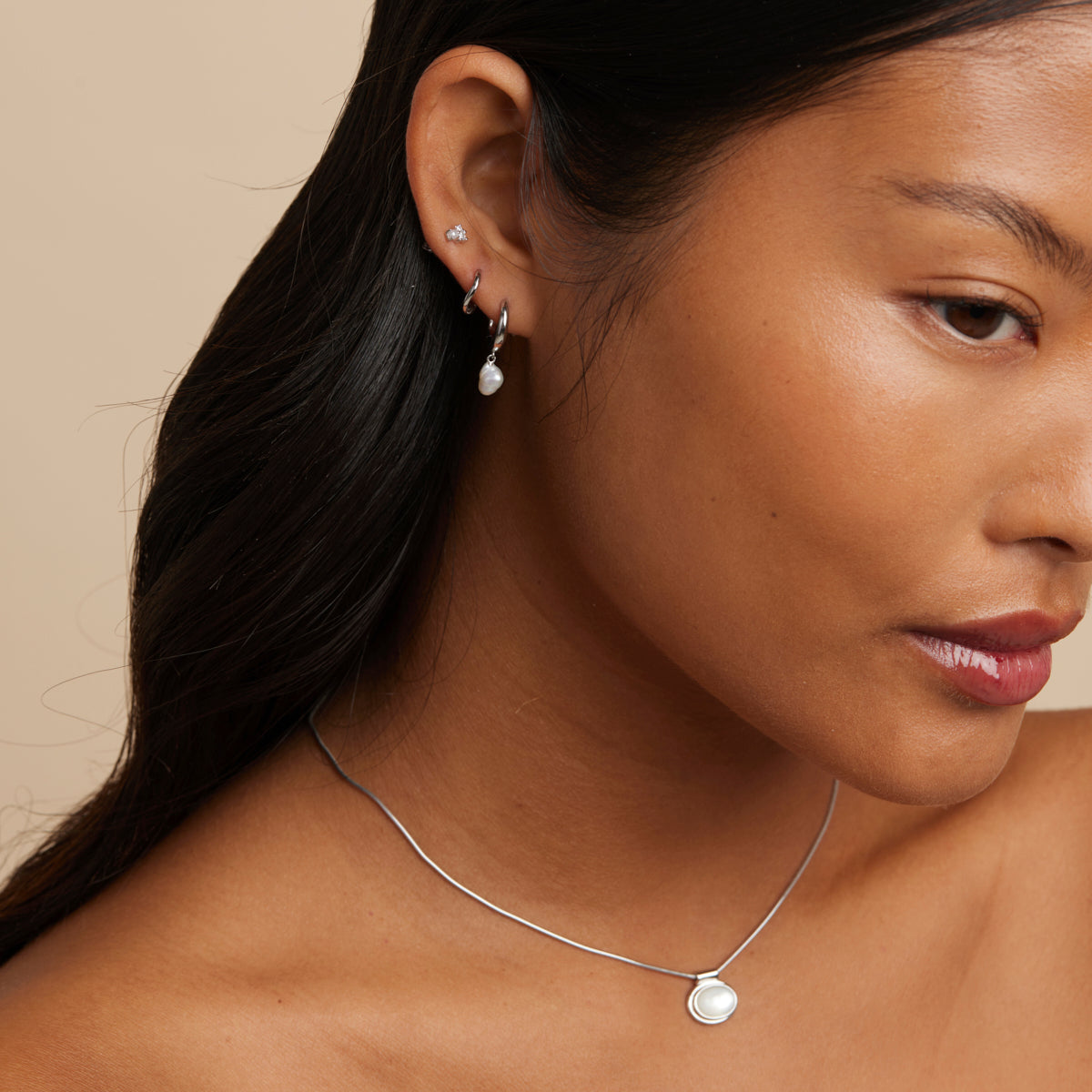 Earrings - Pearl & Crystal Studs in Silver - Stud Earrings - Astrid &amp; Miyu