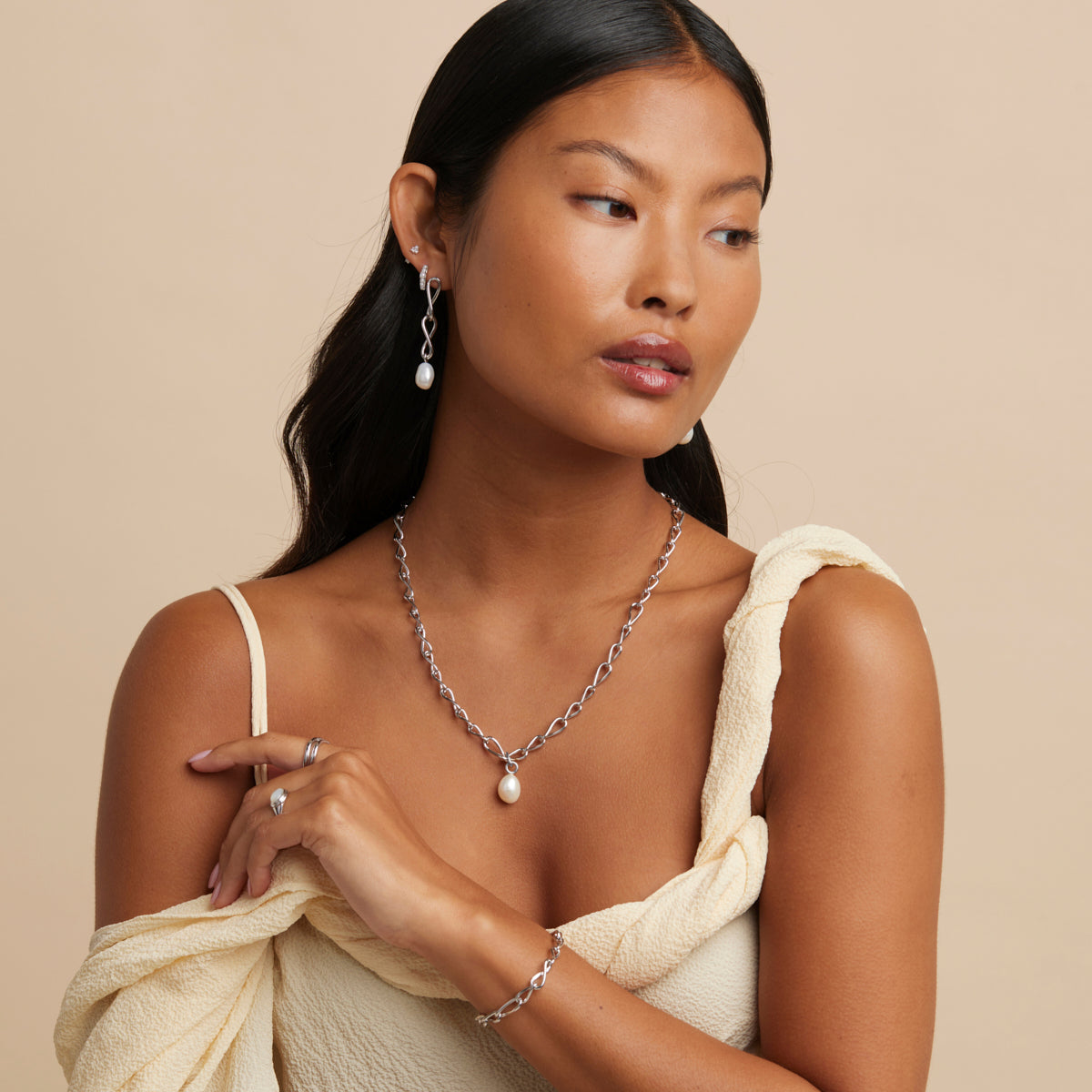 Earrings - Pearl & Crystal Studs in Silver - Stud Earrings - Astrid &amp; Miyu