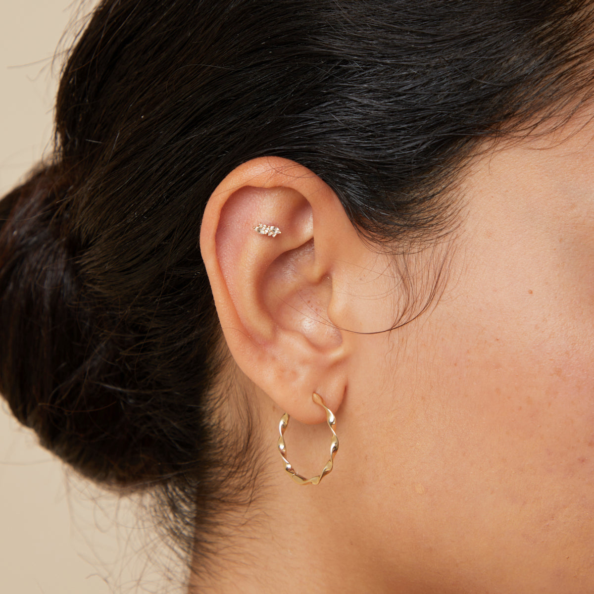 April White Topaz - White Topaz Cluster Piercing Stud in Solid Gold - Piercing Stud - Astrid &amp; Miyu