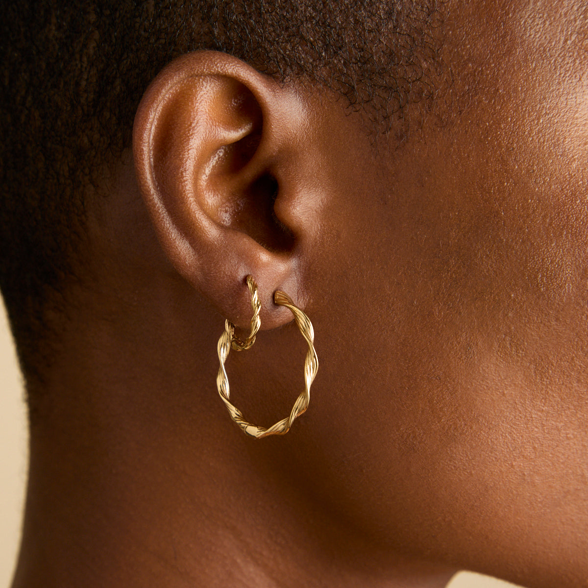 18k Gold Plated Jewellery - Twist Small Hoops in Gold - Hoops - Astrid &amp; Miyu