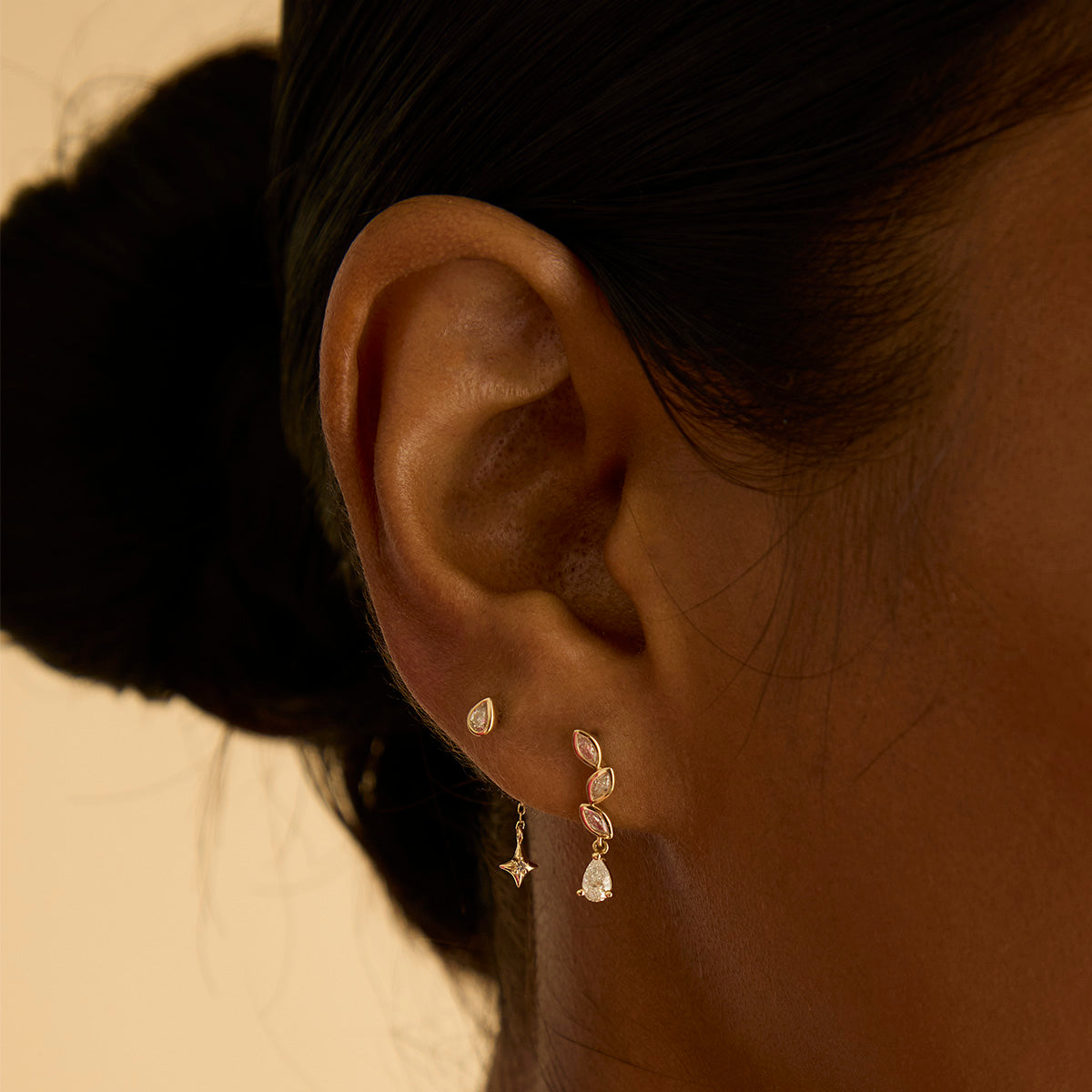 Ear Curation Chain™ - Star Ear Curation Chain™ in Solid Gold - Piercing Chains - Astrid &amp; Miyu