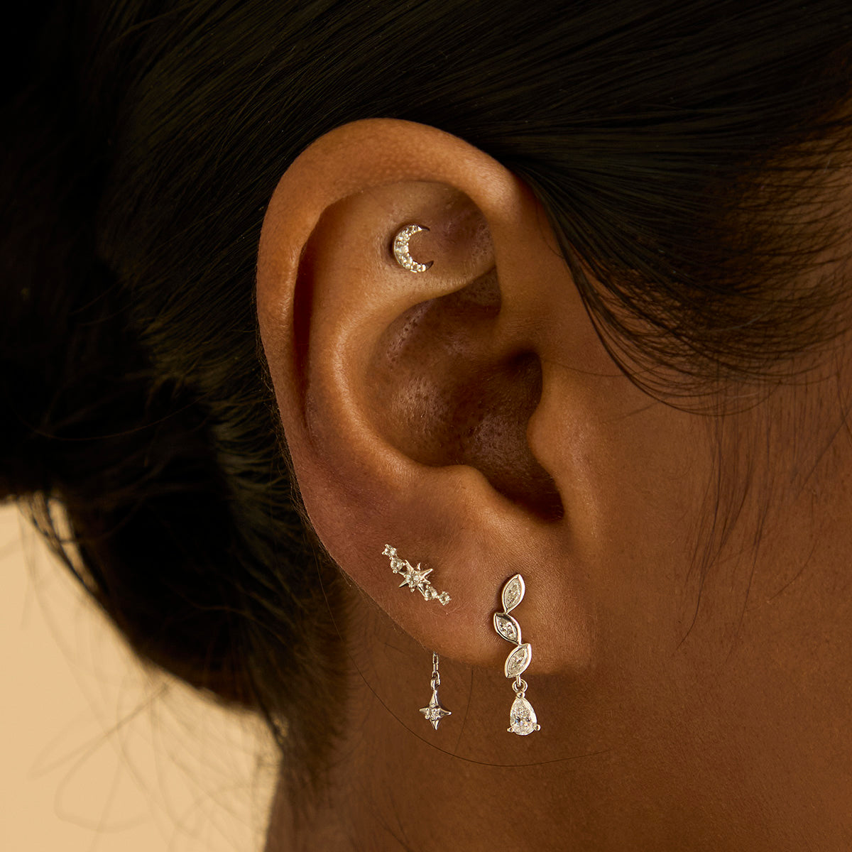Ear Curation Chain™ - Star Ear Curation Chain™ in Solid White Gold - Piercing Chains - Astrid &amp; Miyu