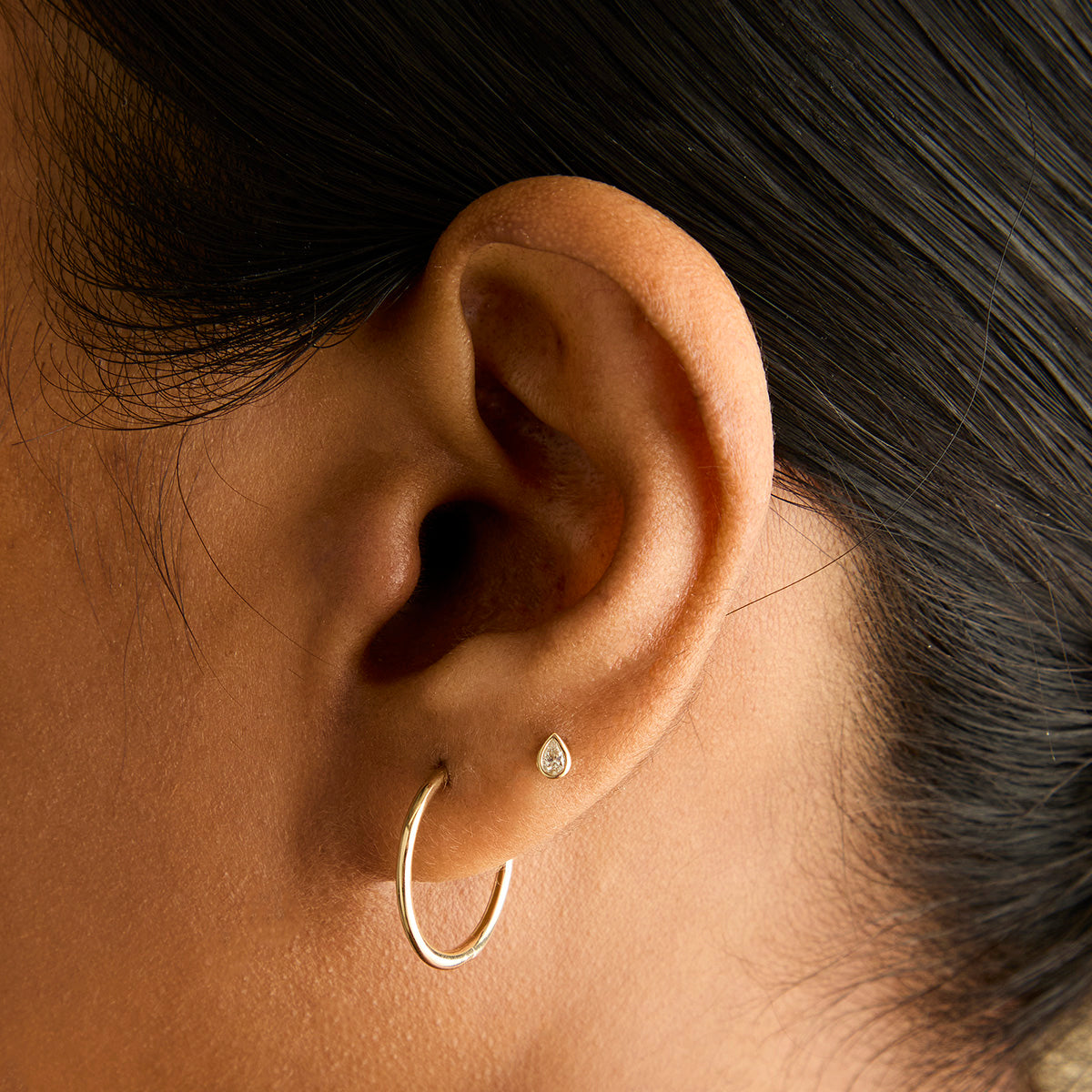 Flat Back Labret Studs - Diamond Bezel Pear Piercing Stud in Solid Gold - Piercing Studs - Astrid &amp; Miyu