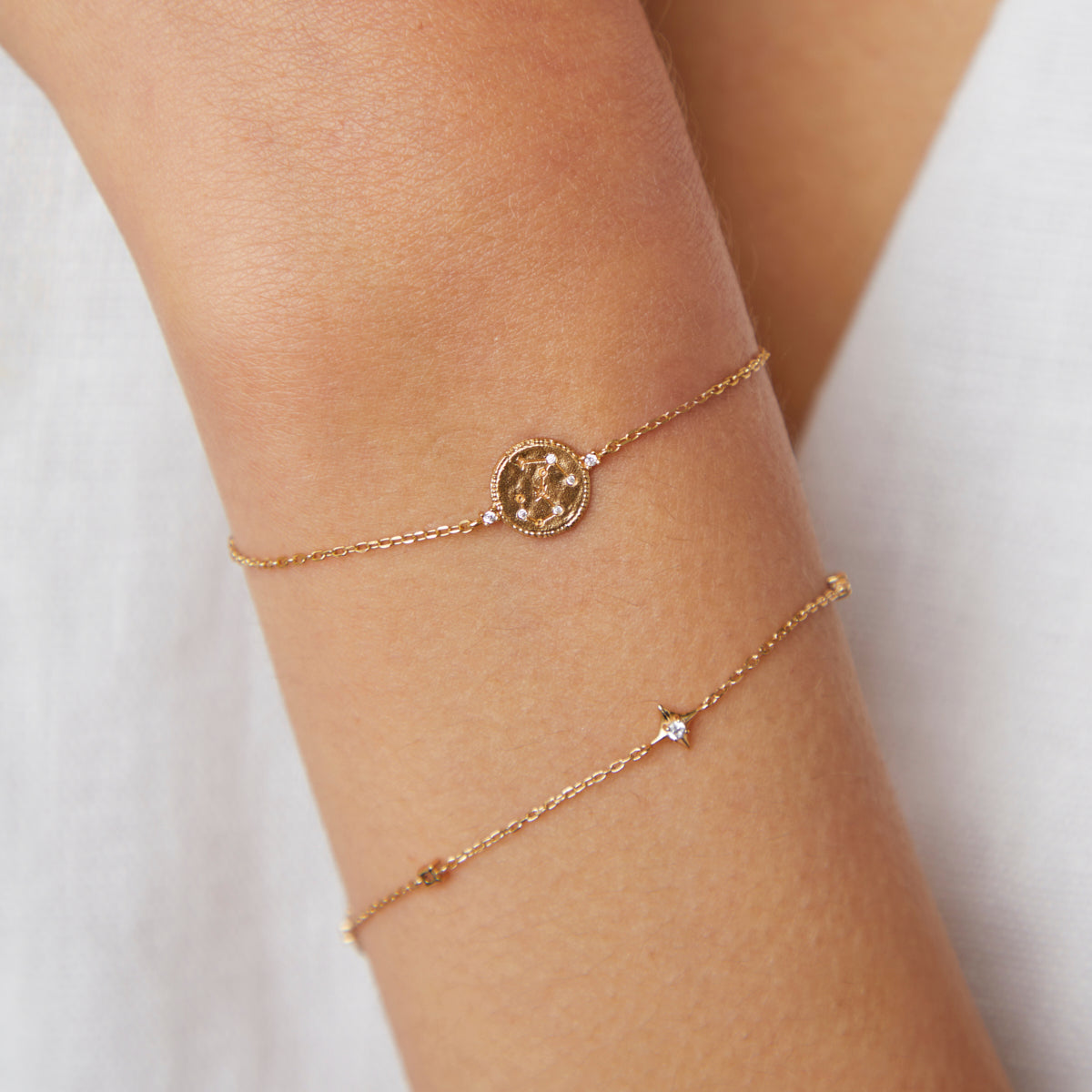 18k Gold Plated Jewellery - Scorpio Zodiac Bracelet in Gold - Zodiac - Astrid &amp; Miyu