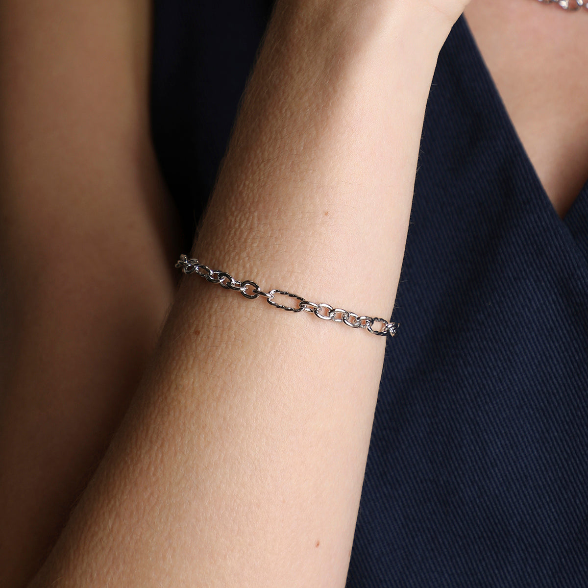 Bold Chain Bracelet in Silver-Astrid &amp; Miyu