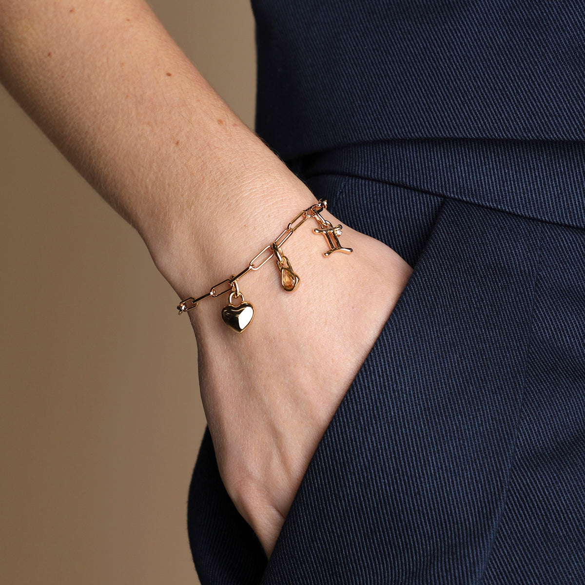 Bold Piccadilly Chain Bracelet in Gold-Astrid &amp; Miyu