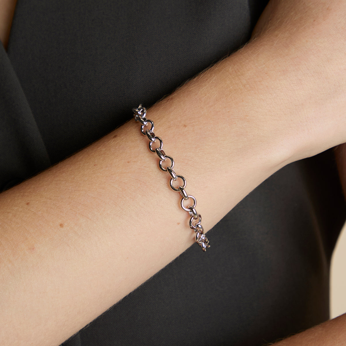 Bold Chelsea Chain Bracelet in Silver-Astrid &amp; Miyu