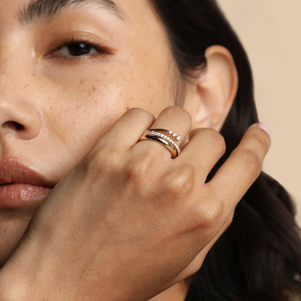 Illusion Diamond Milestone Ring in Solid Gold-Astrid &amp; Miyu