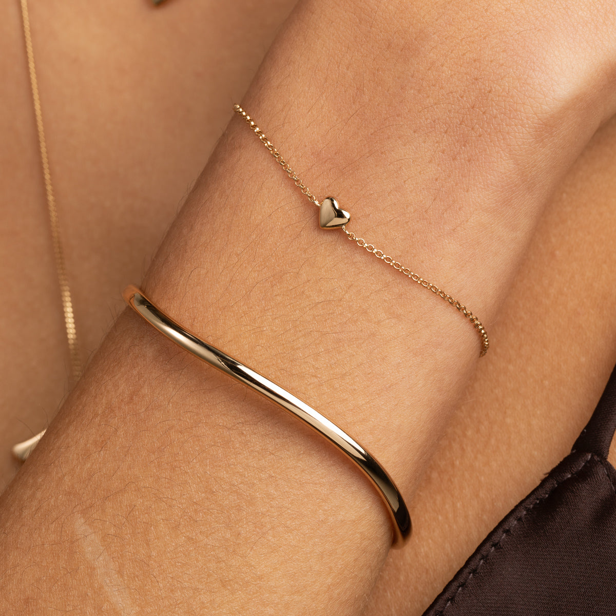 18k Gold Plated Jewellery - Love Heart Charm Bracelet in Gold - Charm Bracelets - Astrid &amp; Miyu