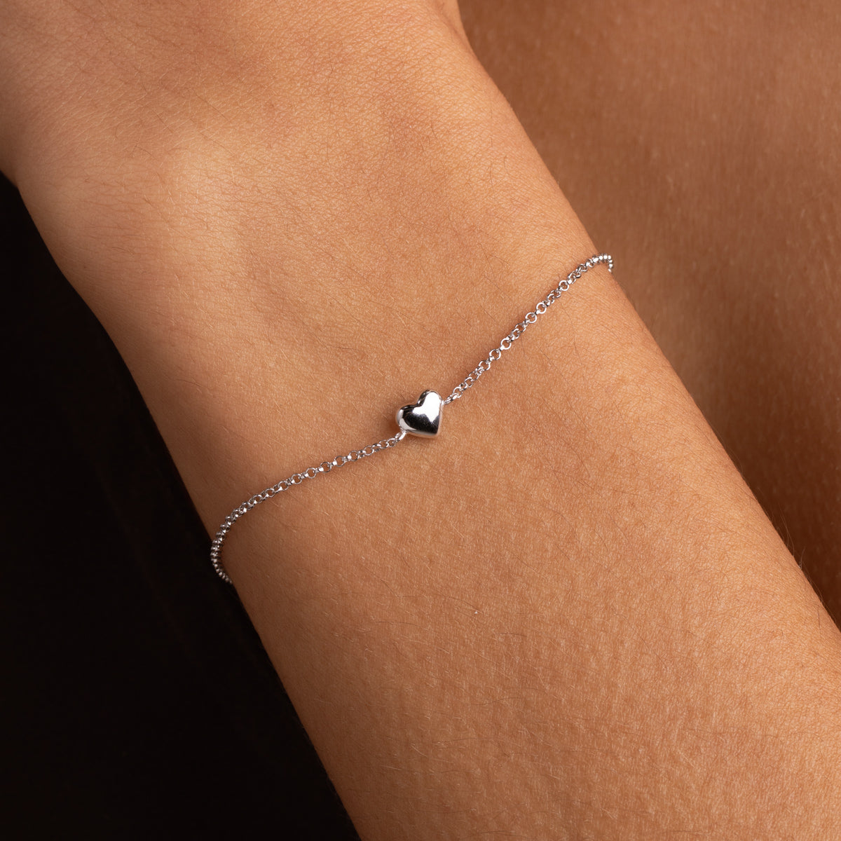 Bracelets - Love Heart Charm Bracelet in Silver - Charm Bracelets - Astrid &amp; Miyu