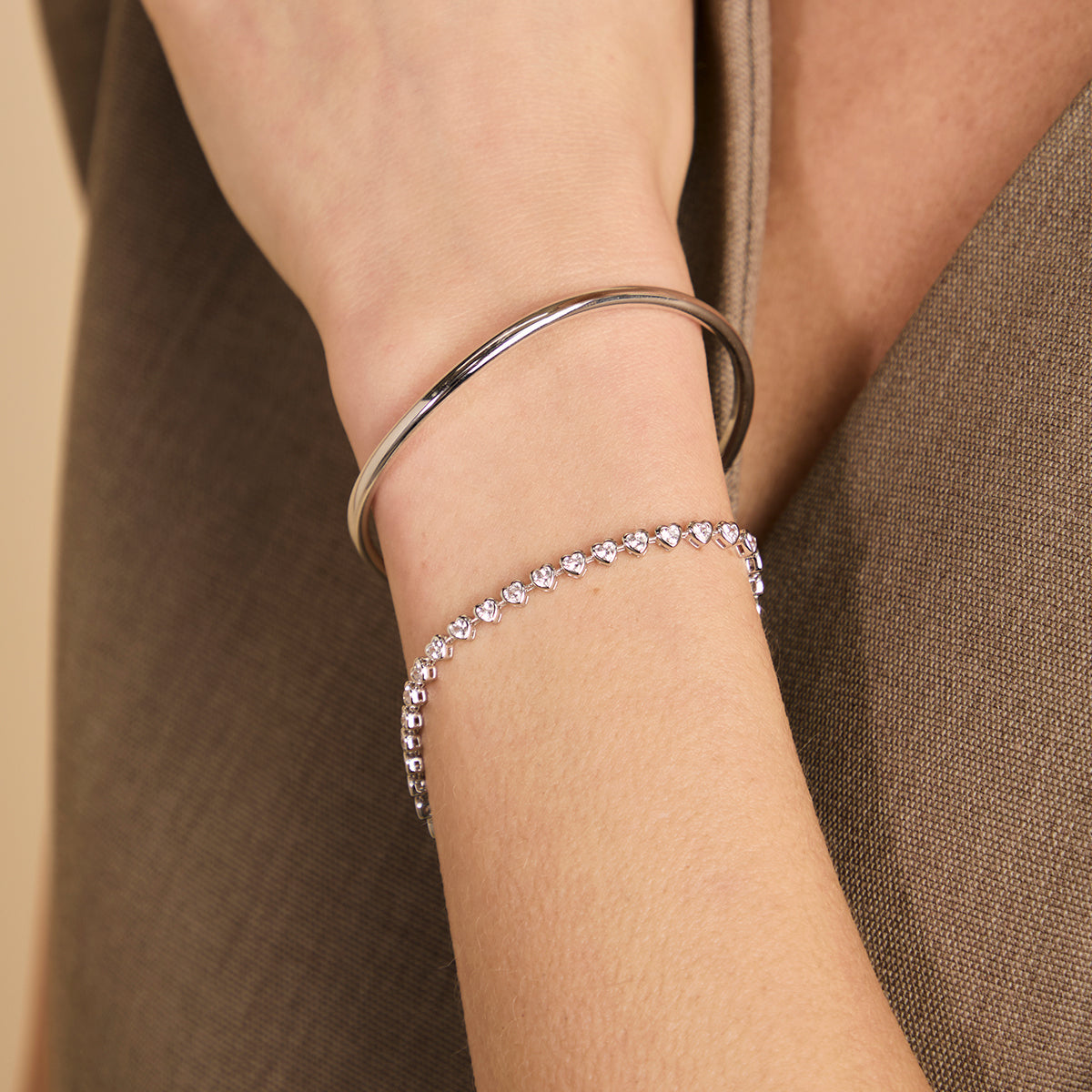 Bracelets - Heart Bezel Tennis Bracelet in Silver - Chain Bracelet - Astrid &amp; Miyu