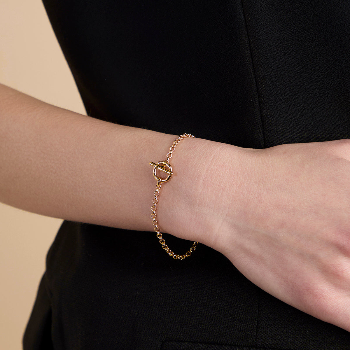 T-Bar Chain Bracelet in Gold-Astrid &amp; Miyu