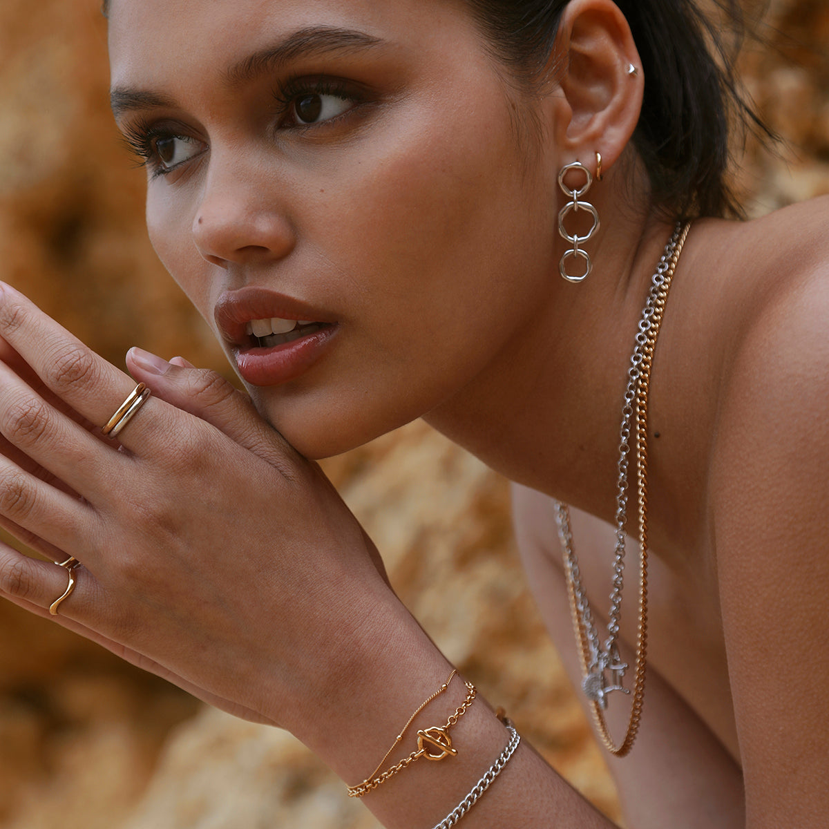 T-Bar Chain Bracelet in Gold-Astrid &amp; Miyu