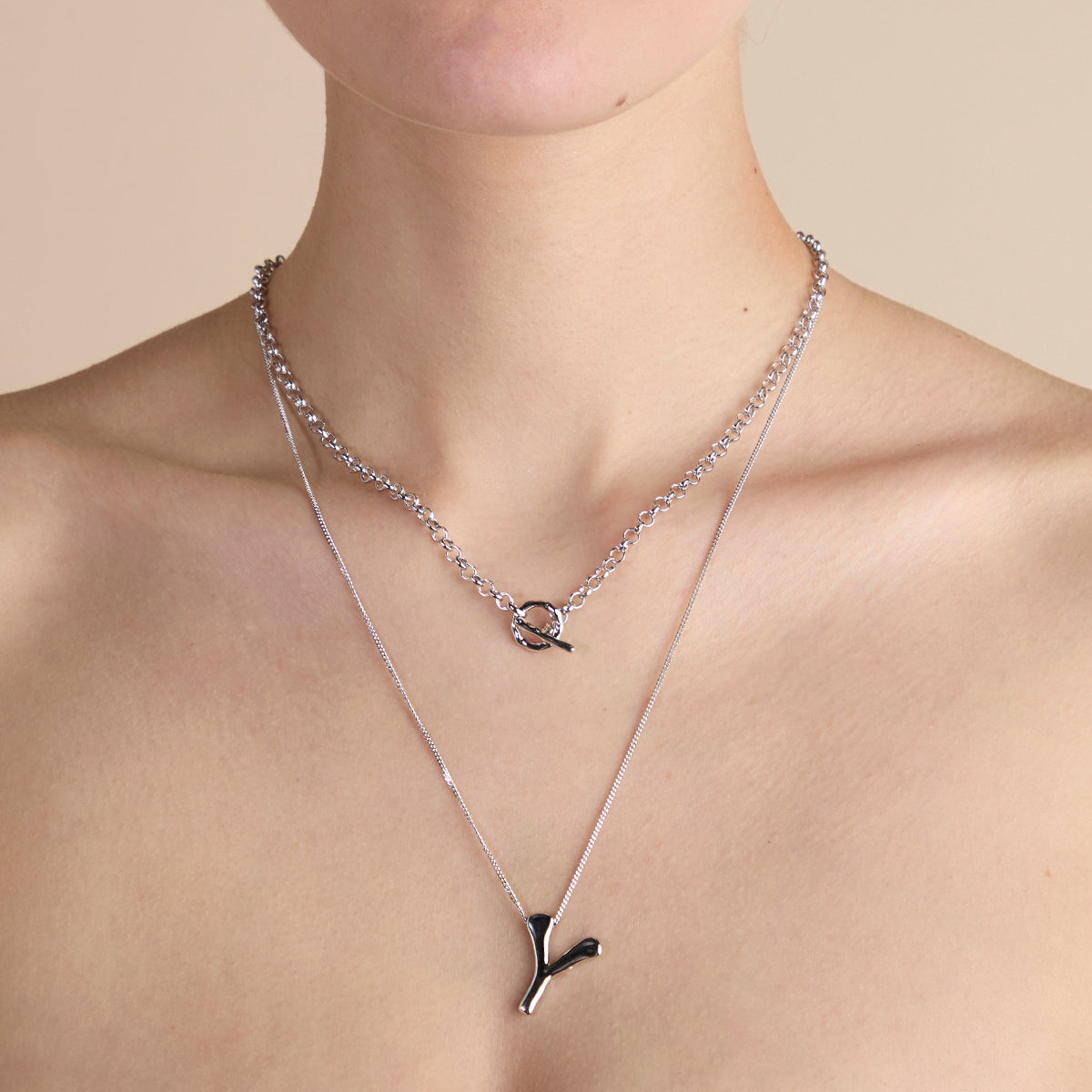 T-Bar Chain Necklace in Silver-Astrid &amp; Miyu