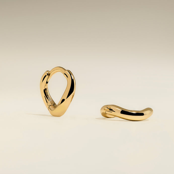 Wave Huggies in Gold-Astrid &amp; Miyu