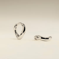 Wave Huggies in Silver-Astrid &amp; Miyu