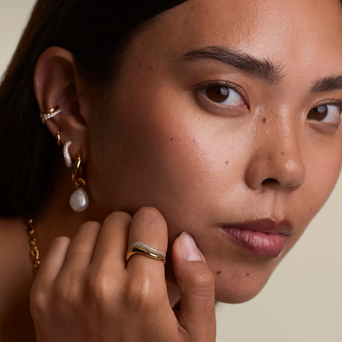 Wave Crystal Ring in Gold-Astrid &amp; Miyu