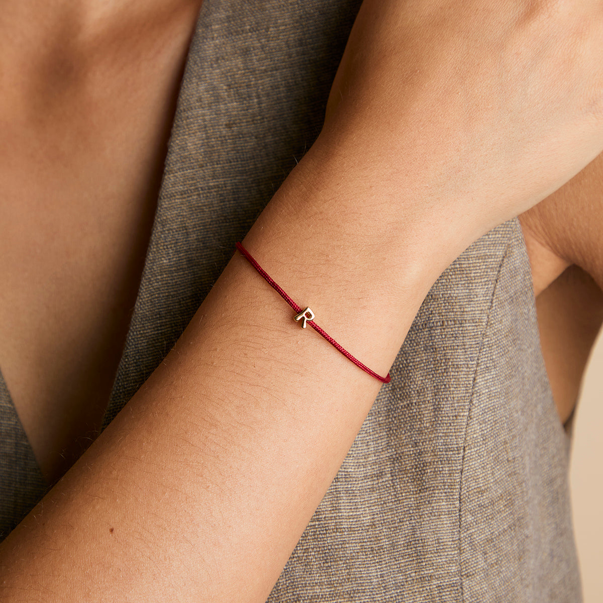 R Initial Click Charm in Solid Gold-Astrid &amp; Miyu