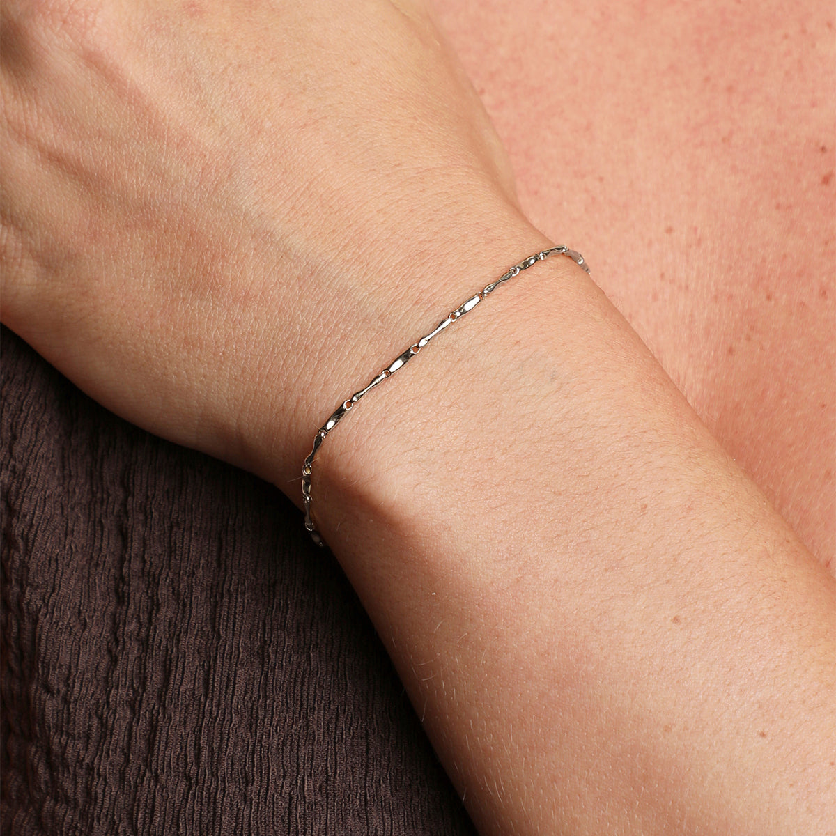 Molten Bar Chain Bracelet in Solid White Gold-Astrid &amp; Miyu