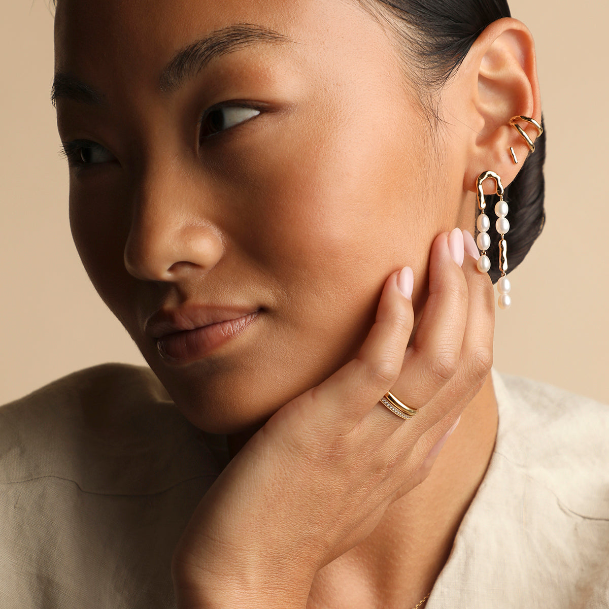 Molten Bar Studs in Gold-Astrid &amp; Miyu