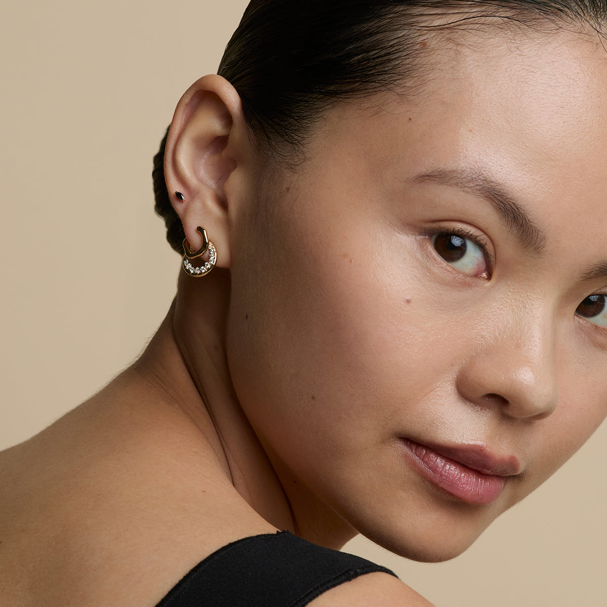 Black Crystal Marquise Titanium Piercing Stud in Gold-Astrid &amp; Miyu