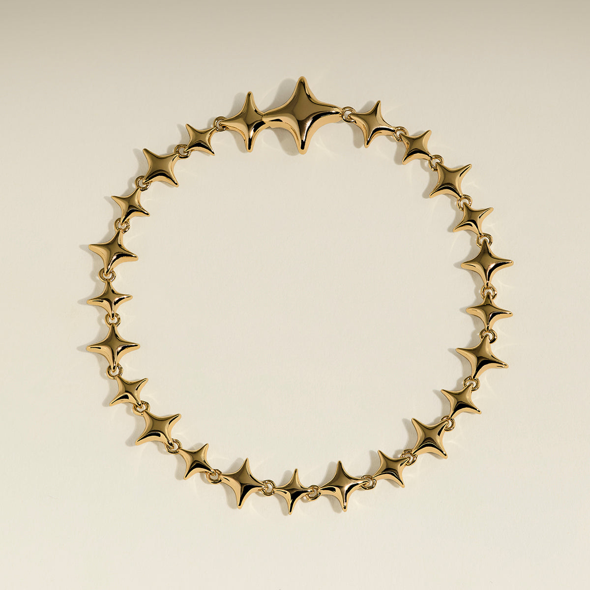 Cosmic Star Chain Bracelet in Gold-Astrid &amp; Miyu