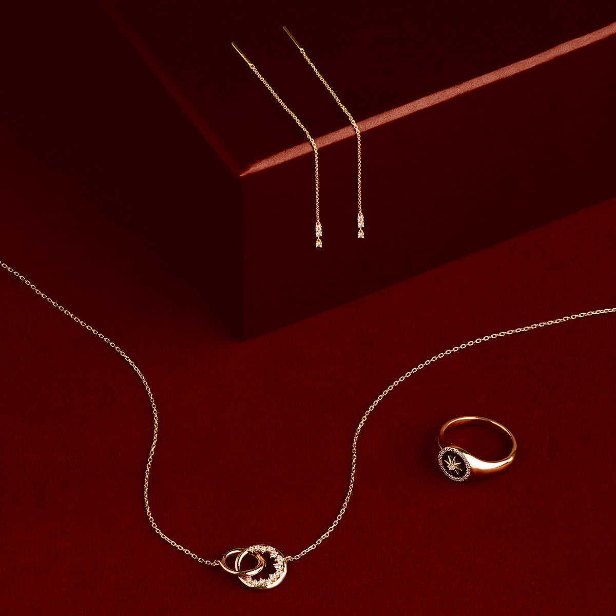 Black Star Signet Ring in Gold-Astrid &amp; Miyu