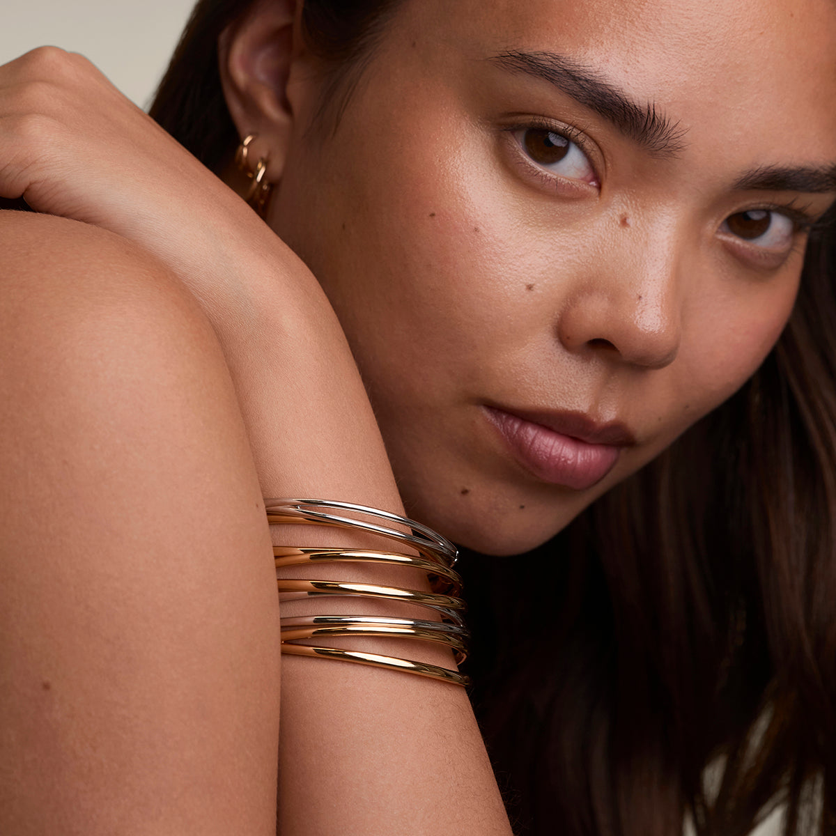 Crossover Illusion Bangle in Gold-Astrid &amp; Miyu
