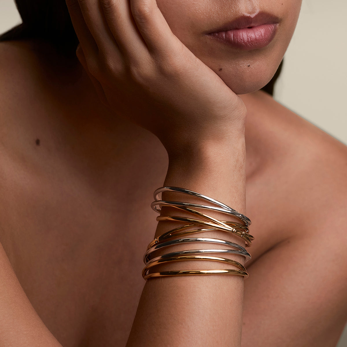 Crossover Illusion Bangle in Silver-Astrid &amp; Miyu