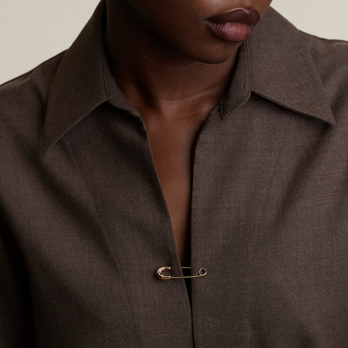 Charm Pin Brooch in Gold-Astrid &amp; Miyu