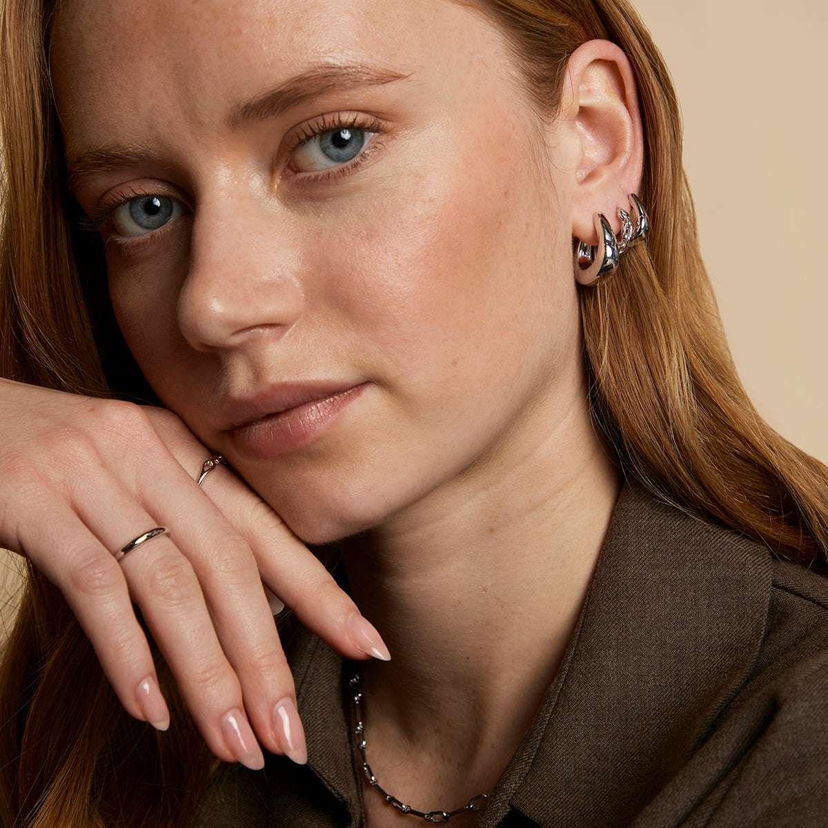 Hardware Link Hoops in Silver-Astrid &amp; Miyu