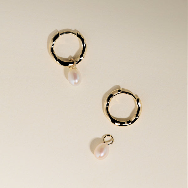 Scalloped Pearl Charm Huggies in Solid Gold-Astrid &amp; Miyu