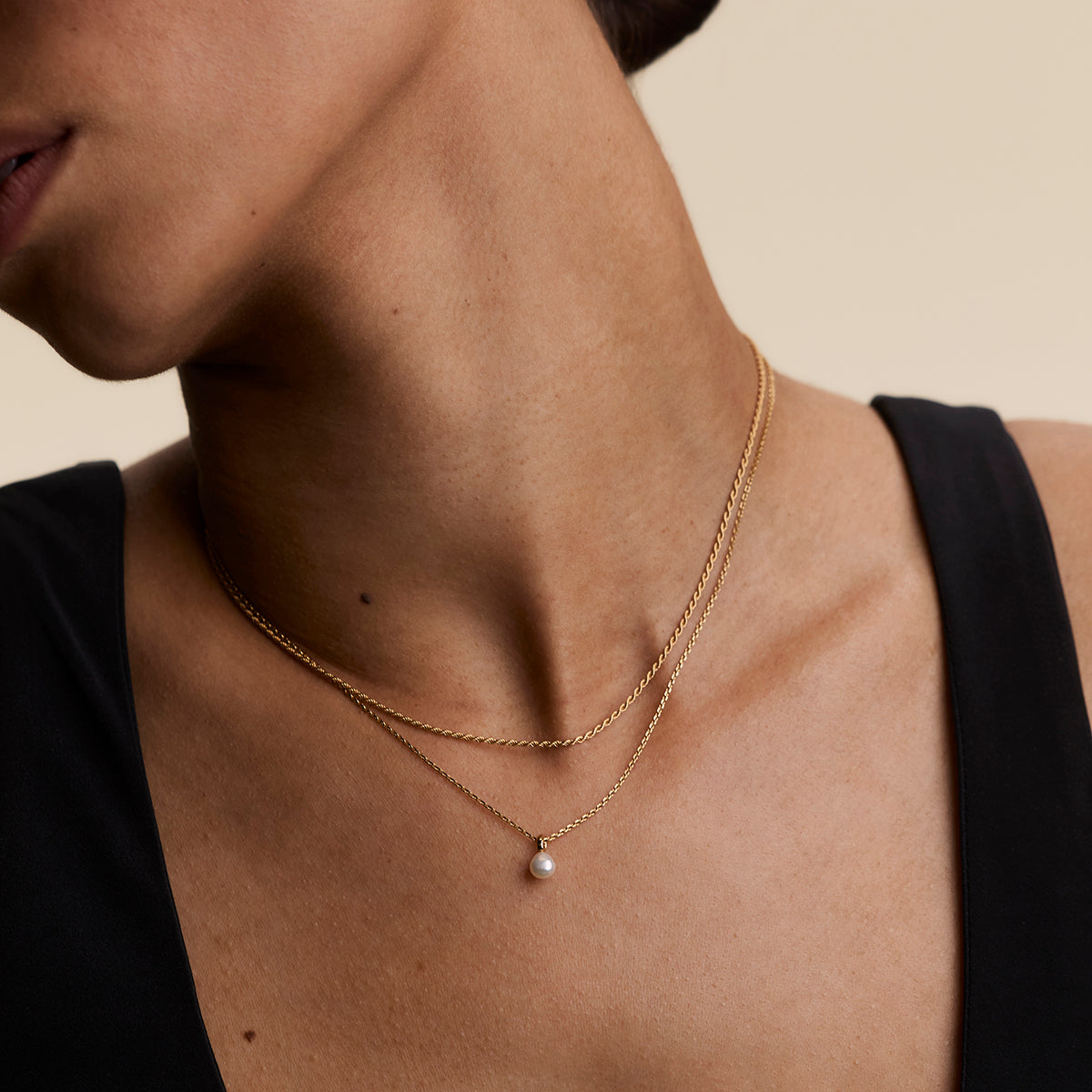 Pearl Pendant Necklace in Gold-Astrid &amp; Miyu