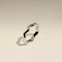 Scalloped Band Ring in Silver-Astrid &amp; Miyu