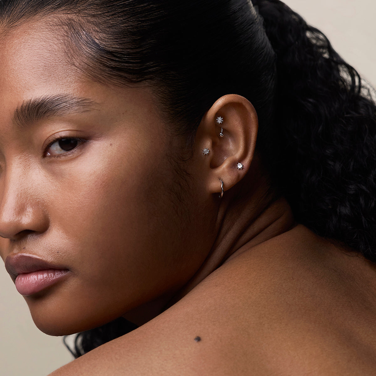 Solstice Rook Bar in Solid White Gold-Astrid &amp; Miyu