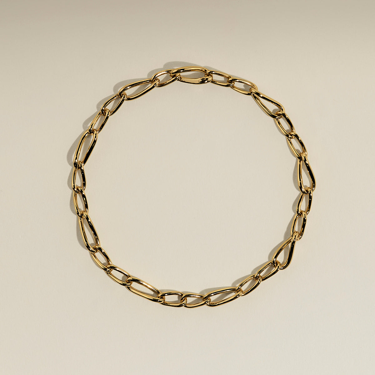 Infinite Slim Chain Bracelet in Gold-Astrid &amp; Miyu