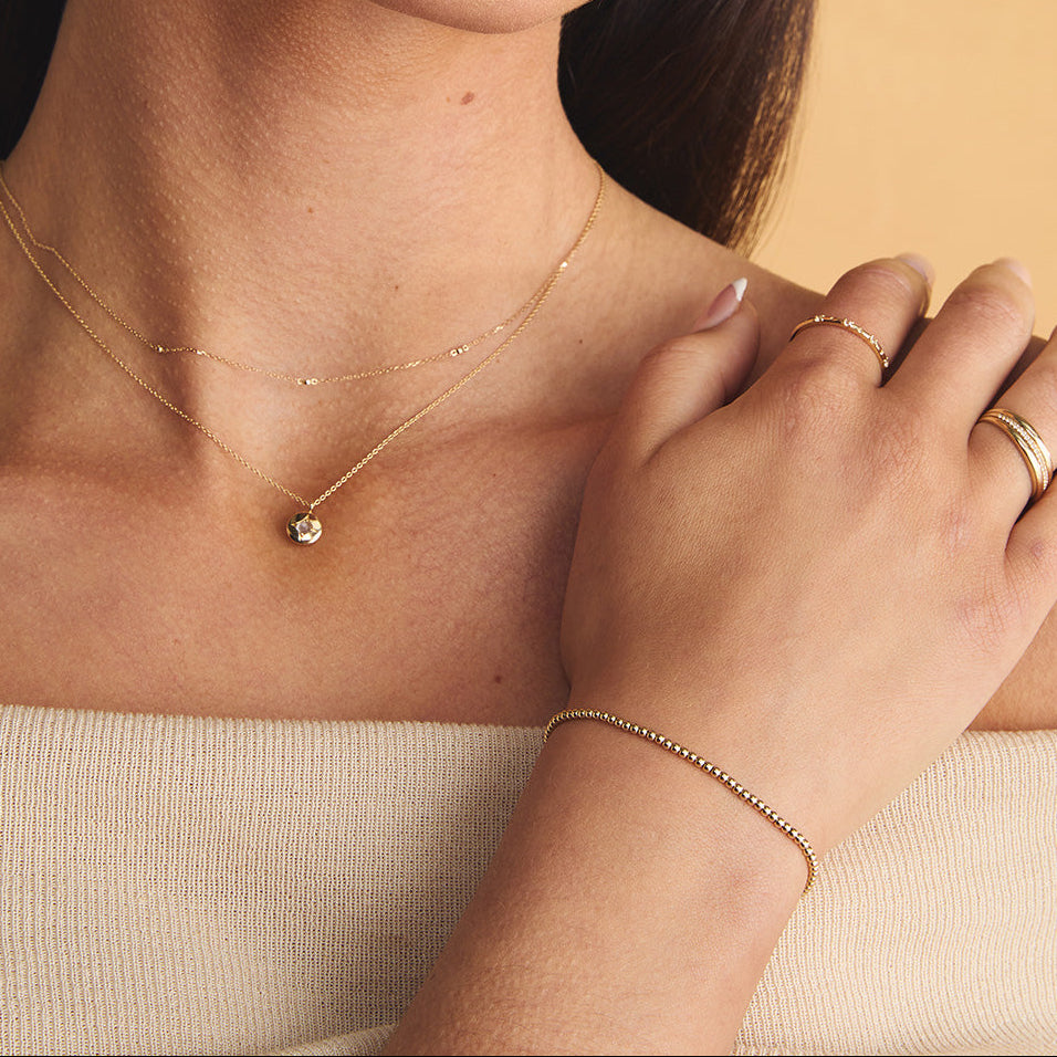 Bracelets - Beaded Bracelet in Solid Gold - Bracelets - Astrid &amp; Miyu
