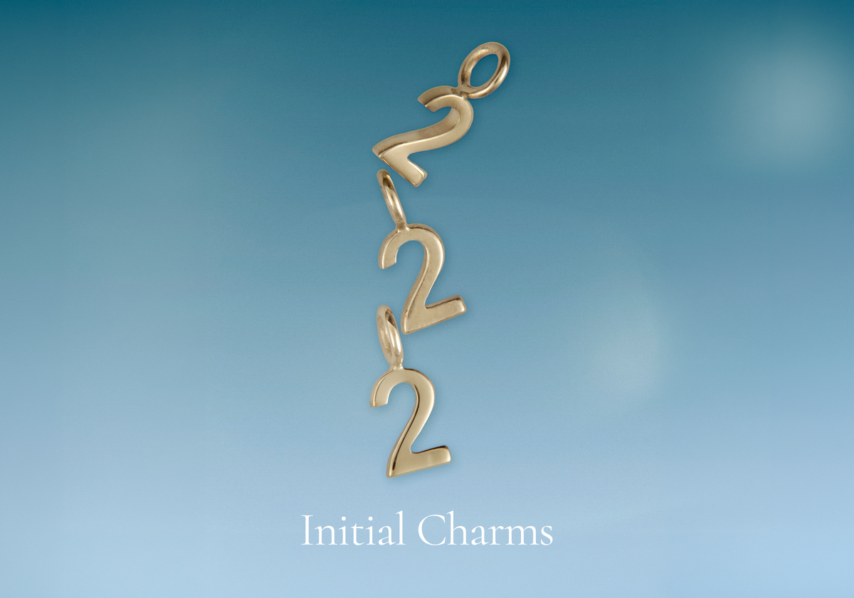 Charms_Desktop_-_Initial-Astrid &amp; Miyu