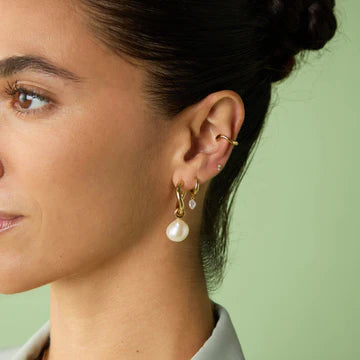 Earrings_bb7bed07-4e7e-40c6-b004-d4654603ae9b-Astrid &amp; Miyu
