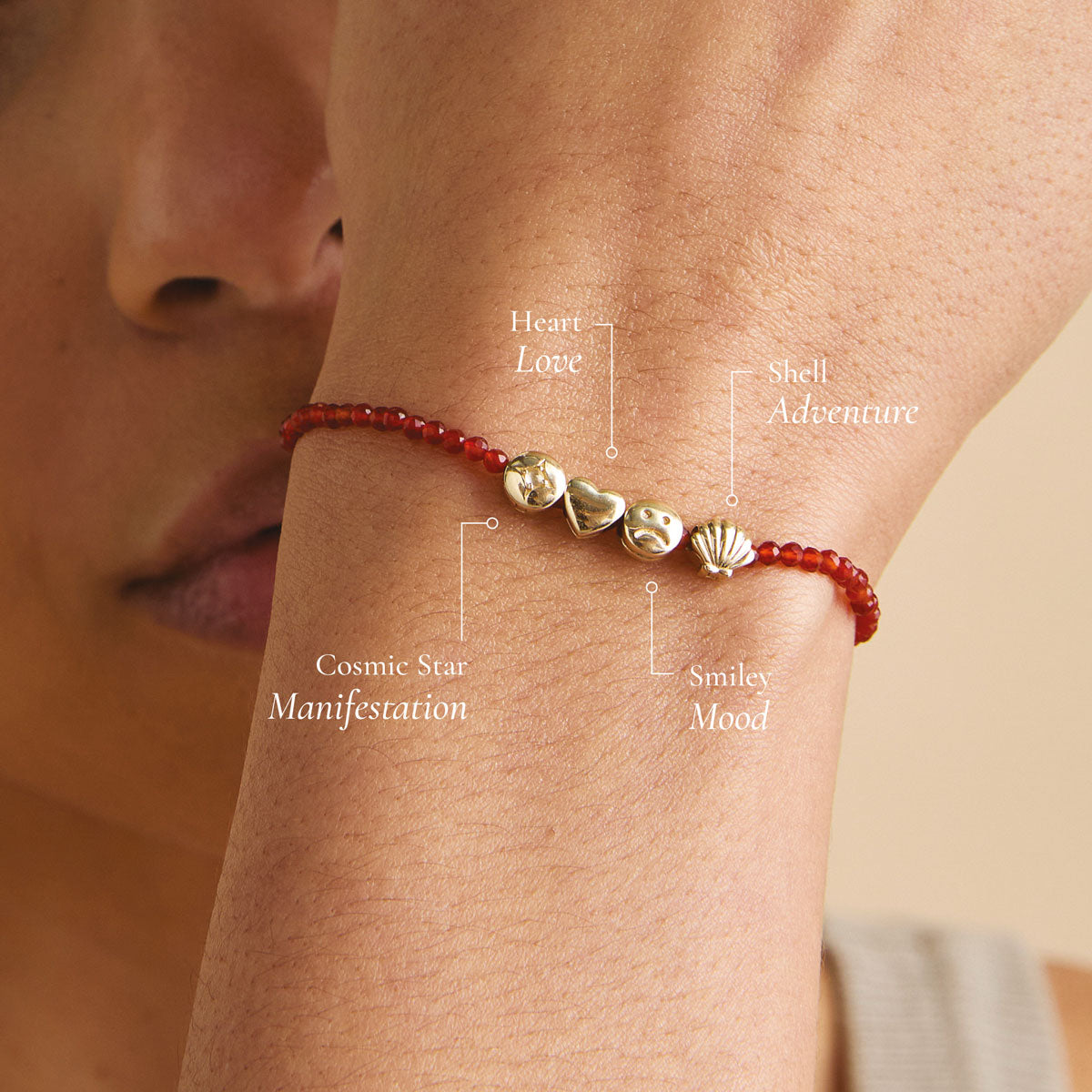 A&M Junior Collection - Smiley Click Charm in 9k Gold - Click Charm - Astrid &amp; Miyu