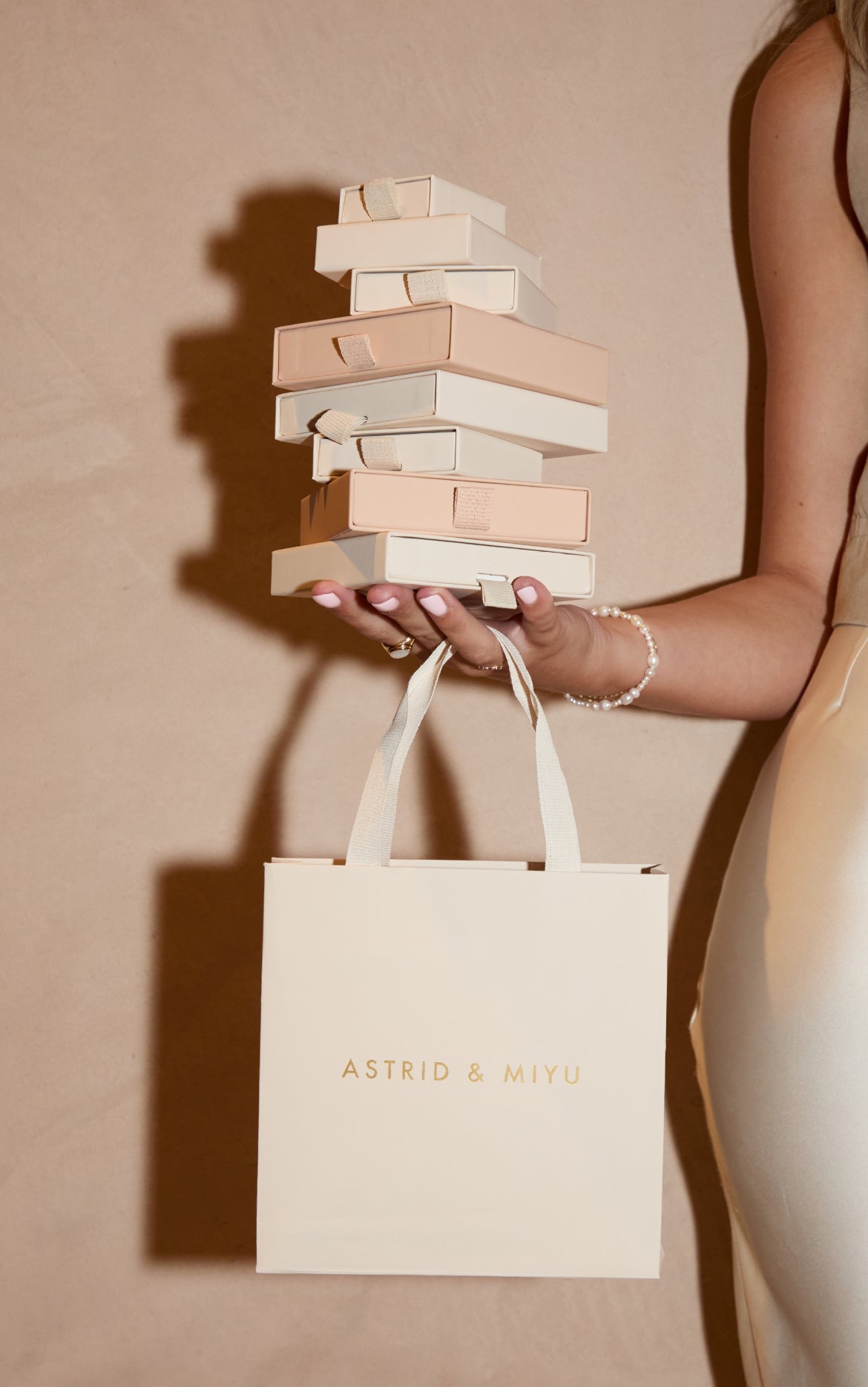 Hero_Mob_26_cd947986-ef92-4d7c-9292-4774f576104f-Astrid &amp; Miyu