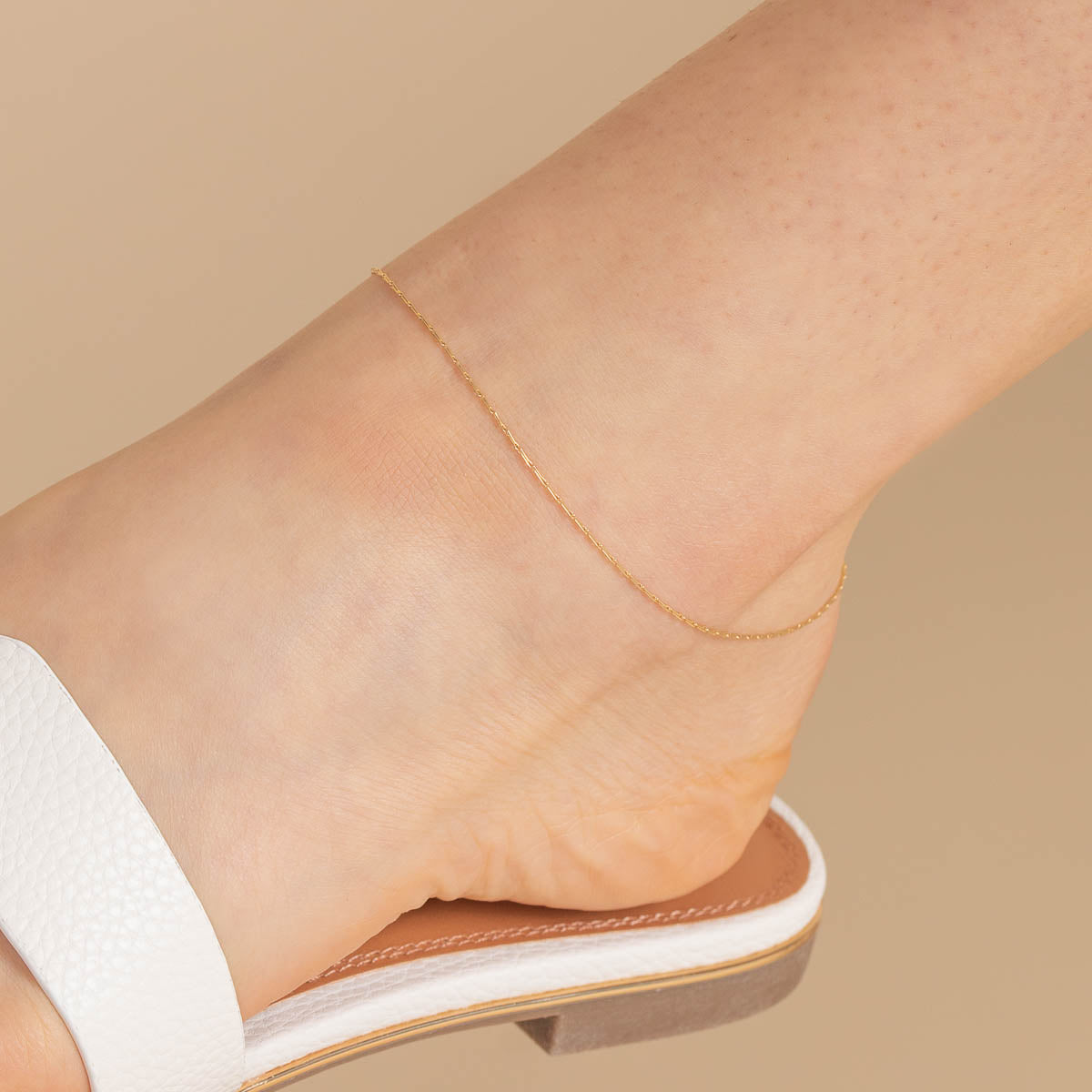 Marylebone Story Chain Anklet in Solid Gold-Astrid &amp; Miyu