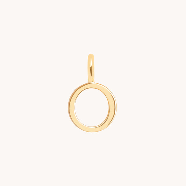 Initial Charms - O Initial Charm in 9k Gold - Welding Charm - Astrid &amp; Miyu