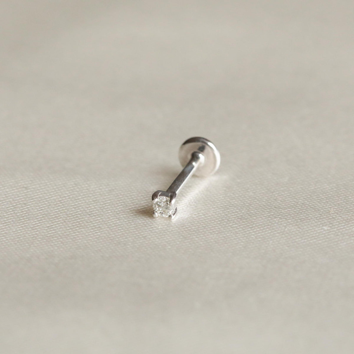 April White Topaz - Solid White Gold Topaz Piercing Stud - Piercing Stud - Astrid &amp; Miyu