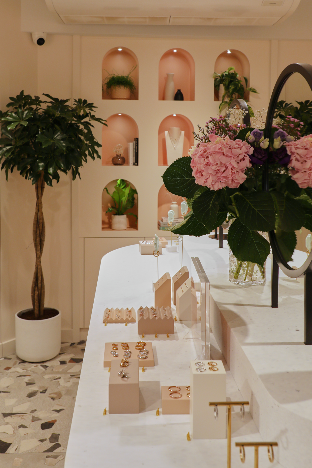 Vibrant_greenery_dublin_png-Astrid &amp; Miyu