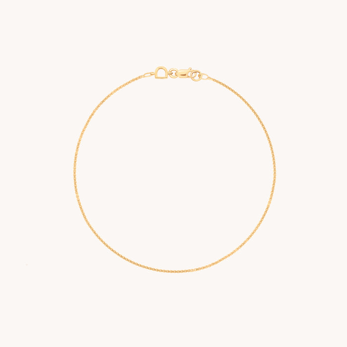 Shoreditch Story Chain Bracelet in Solid Gold-Astrid &amp; Miyu