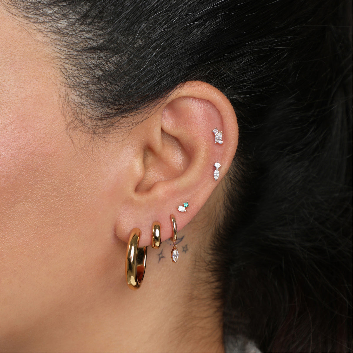 hotspot_ear_left_block-Astrid &amp; Miyu